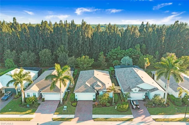 $649,000 | 14579 Topsail Drive, Naples, FL 34114