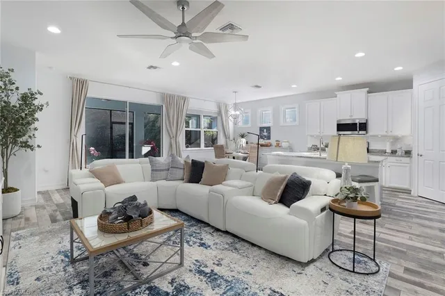 $649,000 | 14579 Topsail Drive, Naples, FL 34114