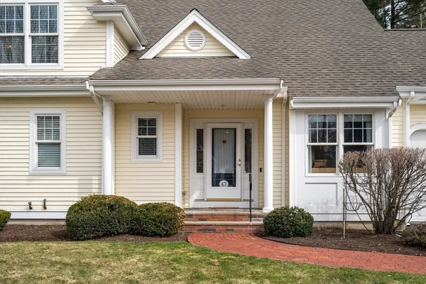 $729,000 | 47 Holly Circle, Unit 47, Kingston, MA 02364