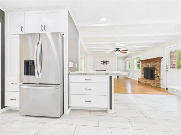 $425,000 | 902 Briar Bend Court, Bryan, TX 77802