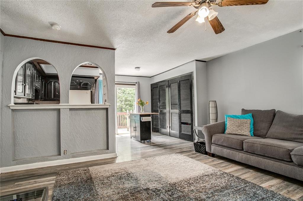 9251 Liggett Road Kansas City, KS 66109 - Photo 6 of 37
