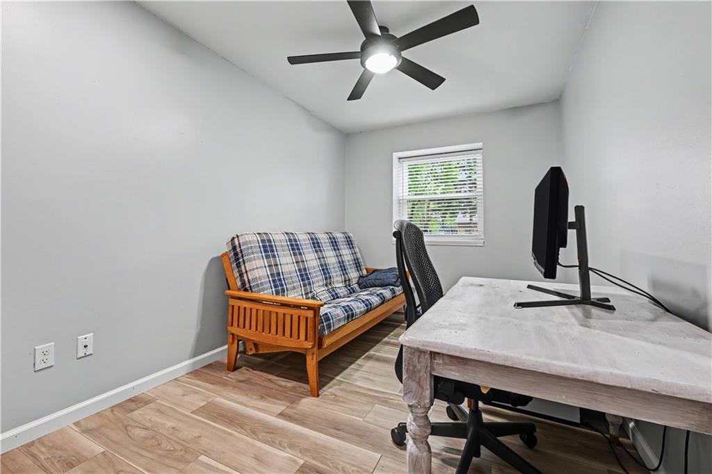 3804 Shadybrook Lane Lawrence, KS 66047 - Photo 13 of 25