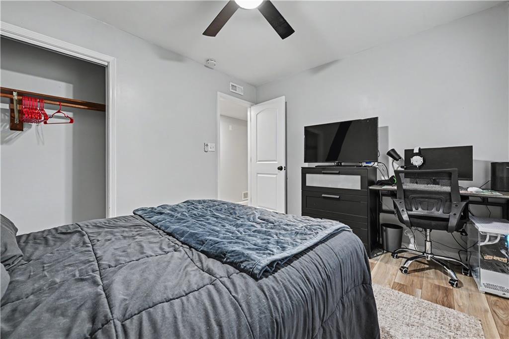 3804 Shadybrook Lane Lawrence, KS 66047 - Photo 15 of 25