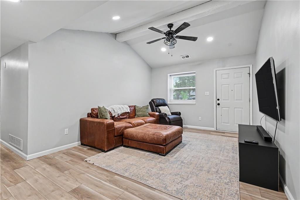 3804 Shadybrook Lane Lawrence, KS 66047 - Photo 9 of 25