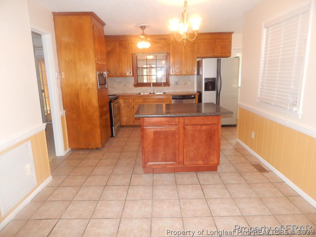 3525 Golfview Road Hope Mills, NC 28348 - Photo 7 of 17 Gallery Image 7