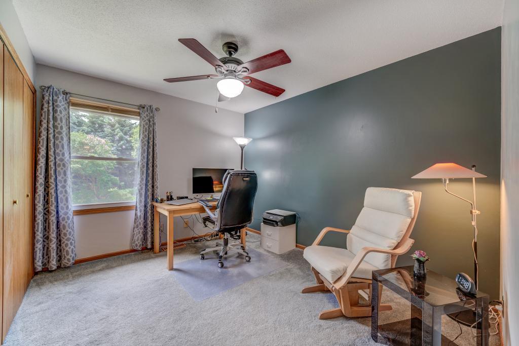 8958 Darnel Road Eden Prairie, MN 55347 - Photo 12 of 20 Gallery Image 12