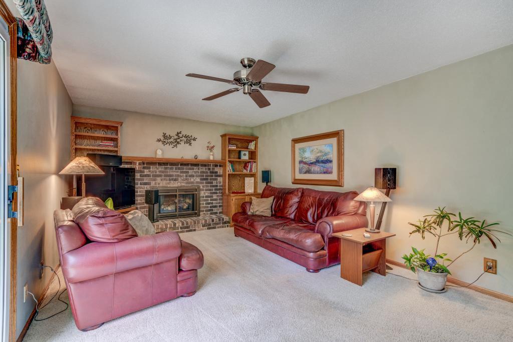 8958 Darnel Road Eden Prairie, MN 55347 - Photo 3 of 20 Gallery Image 3