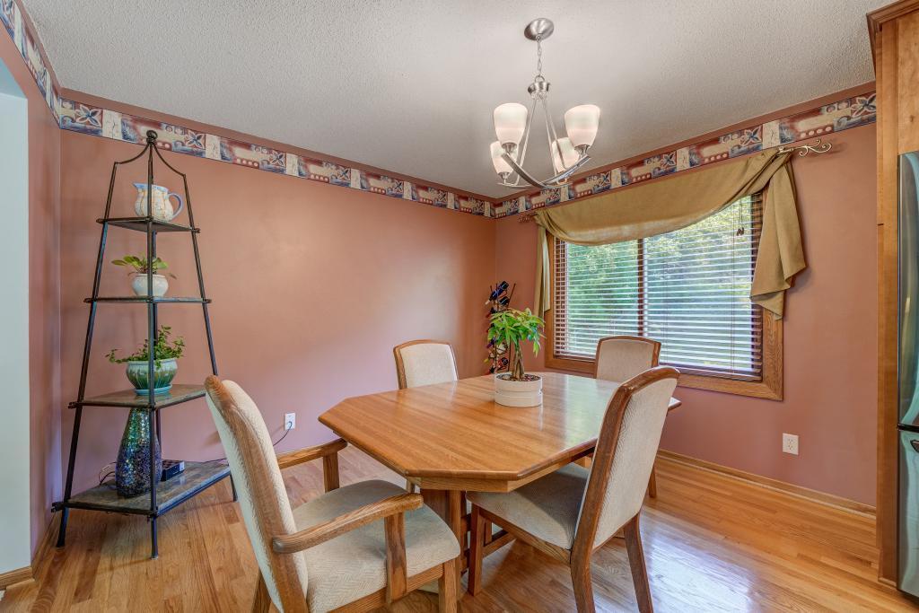 8958 Darnel Road Eden Prairie, MN 55347 - Photo 8 of 20 Gallery Image 8