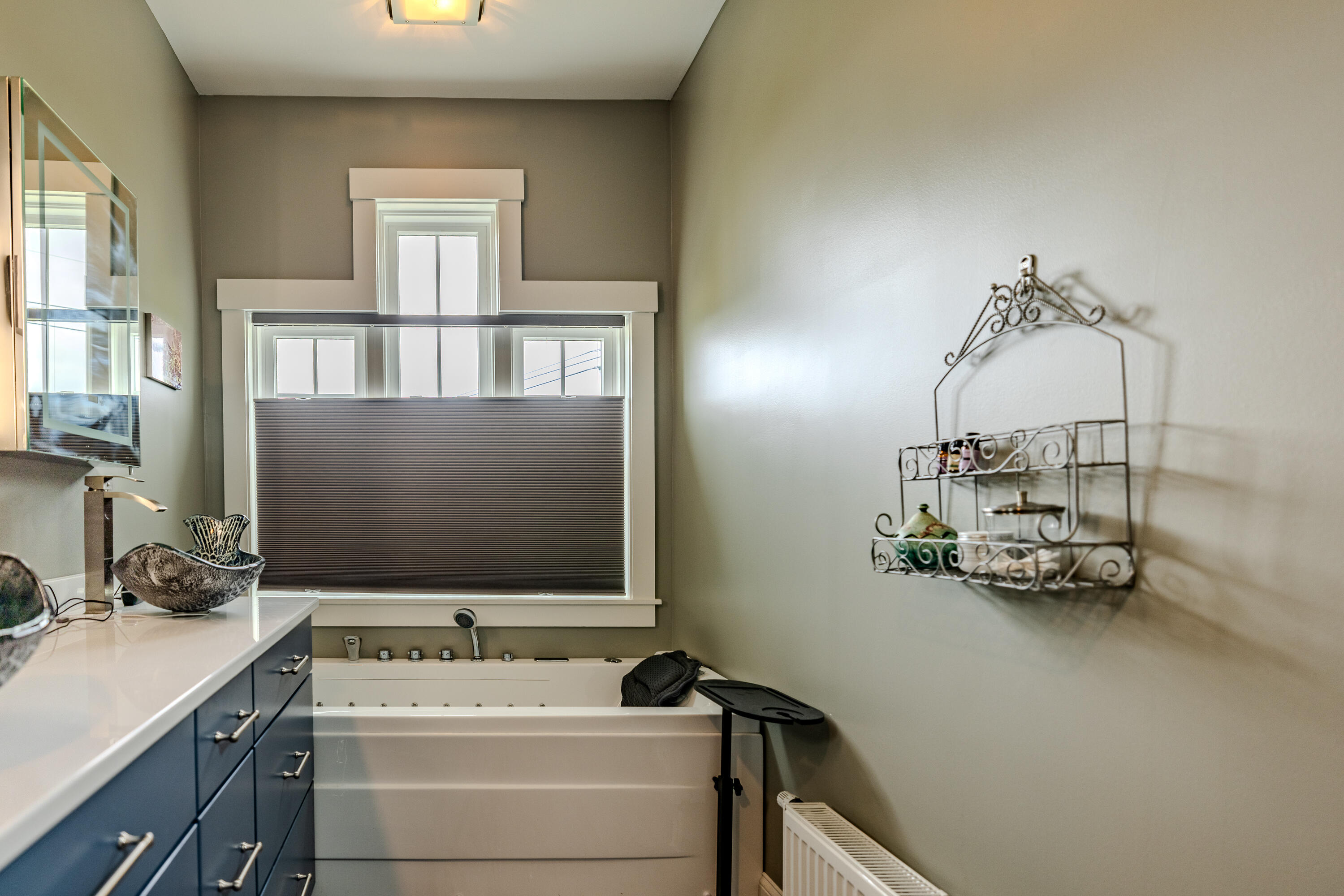 357 Shore Road Perry, ME 04667 - Photo 19 of 36 Primary Bath