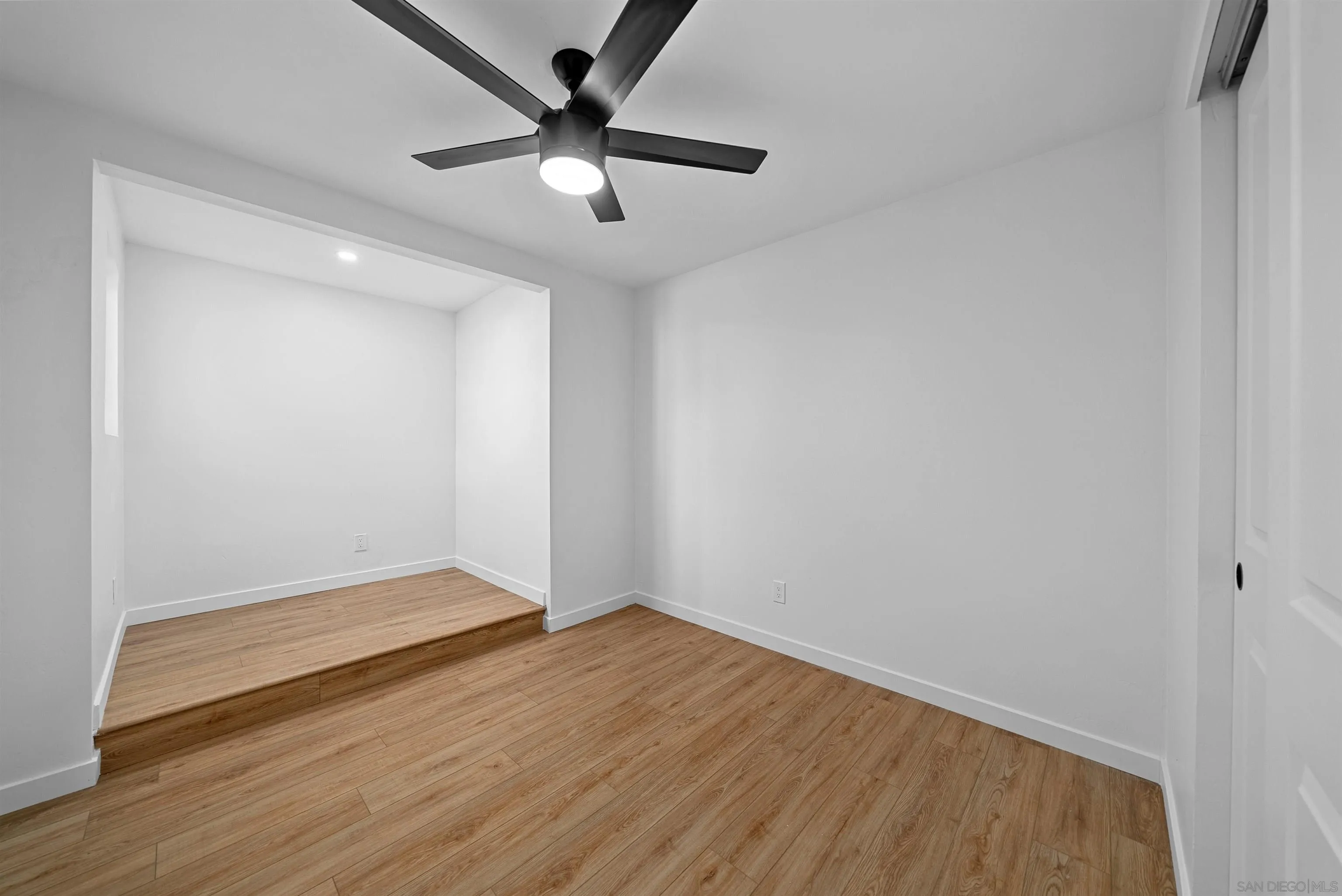 9711 Abbeywood Road Santee, CA 92071 - Photo 11 of 16 Gallery Image 11