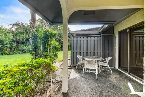 $270,000 | 10173 Chestwood Road, Boynton Beach, FL 33437