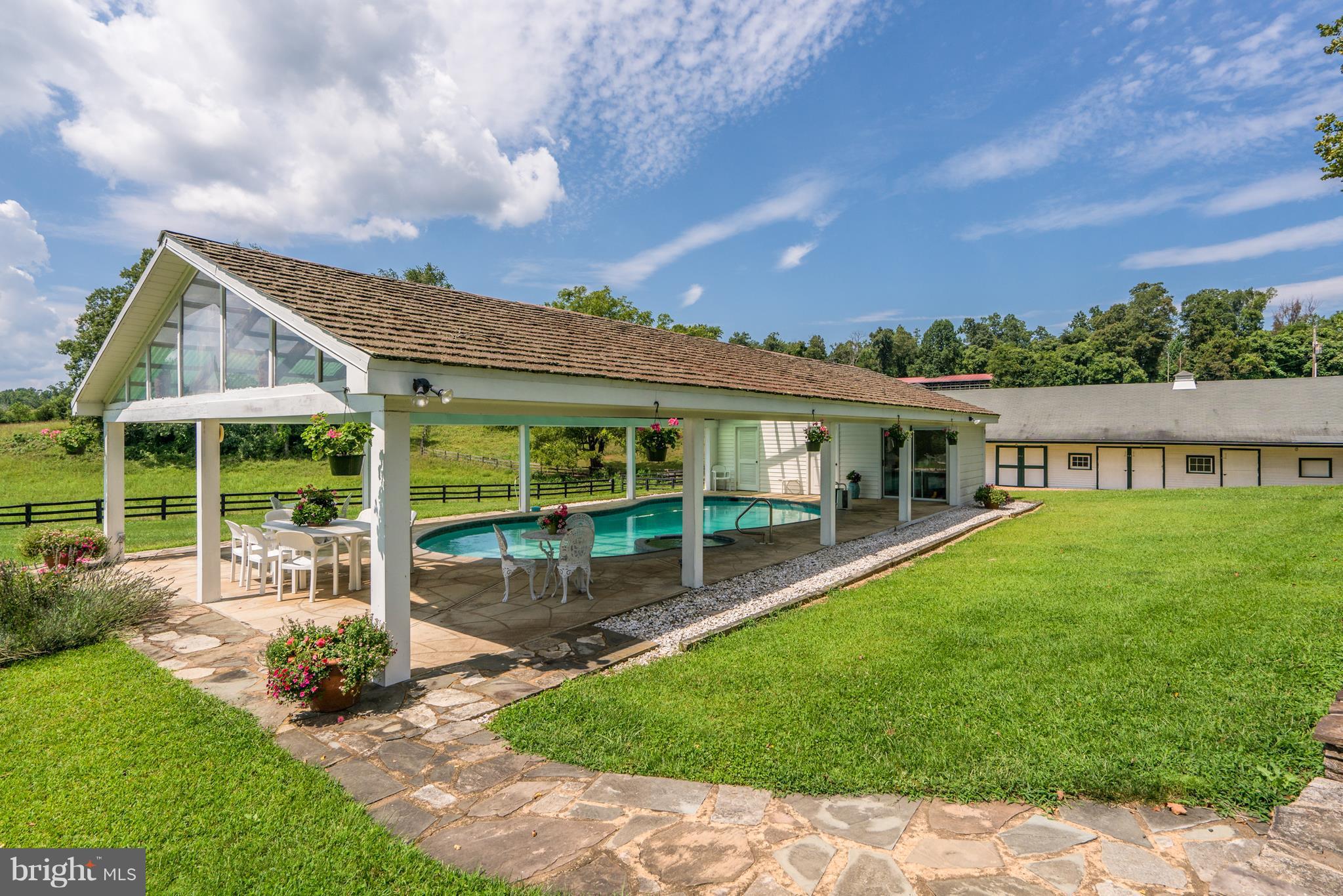 6252 Leeds Manor Road Hume, VA 22639 - Photo 16 of 30 Covered pool
