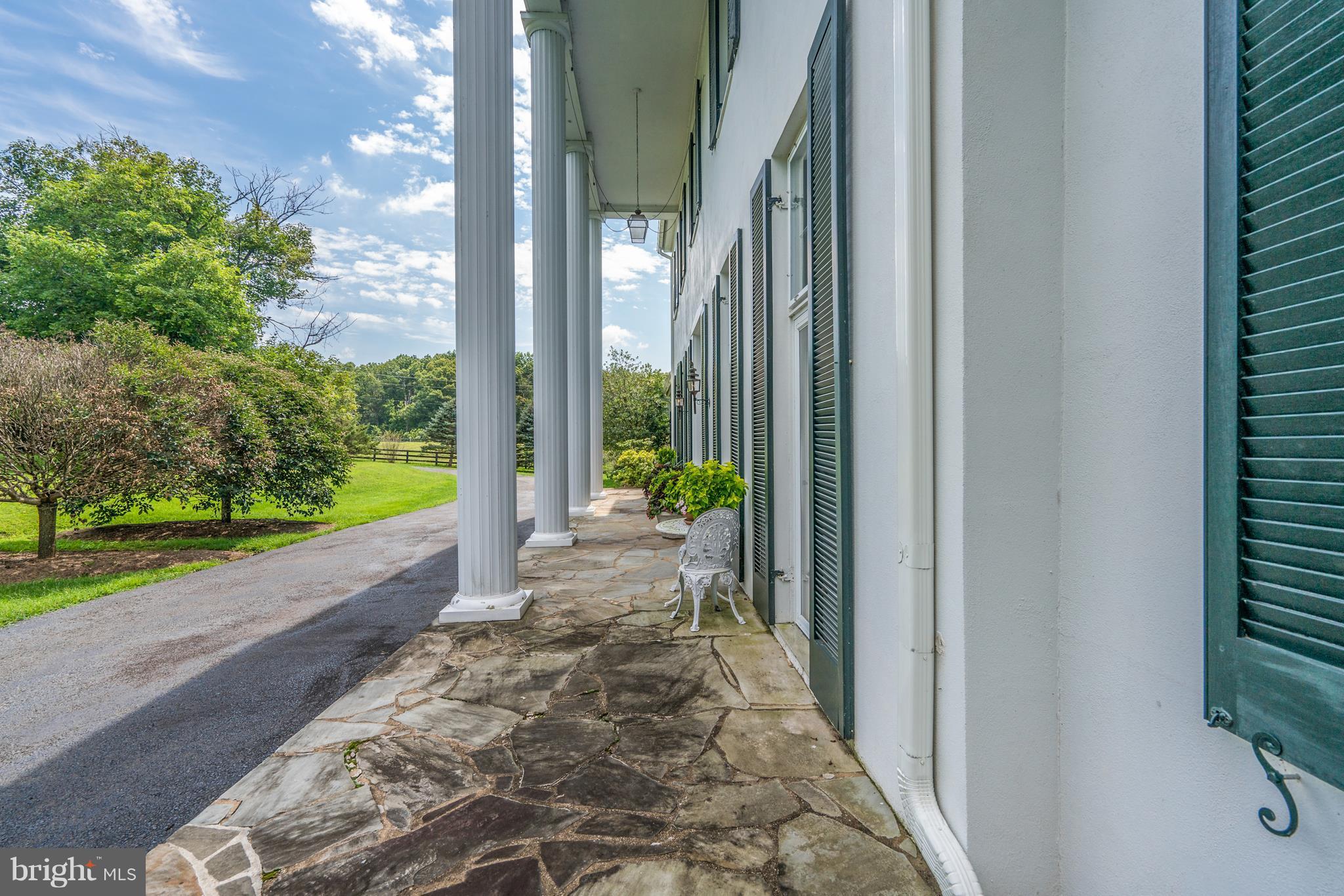 6252 Leeds Manor Road Hume, VA 22639 - Photo 19 of 30 Exterior (Front)
