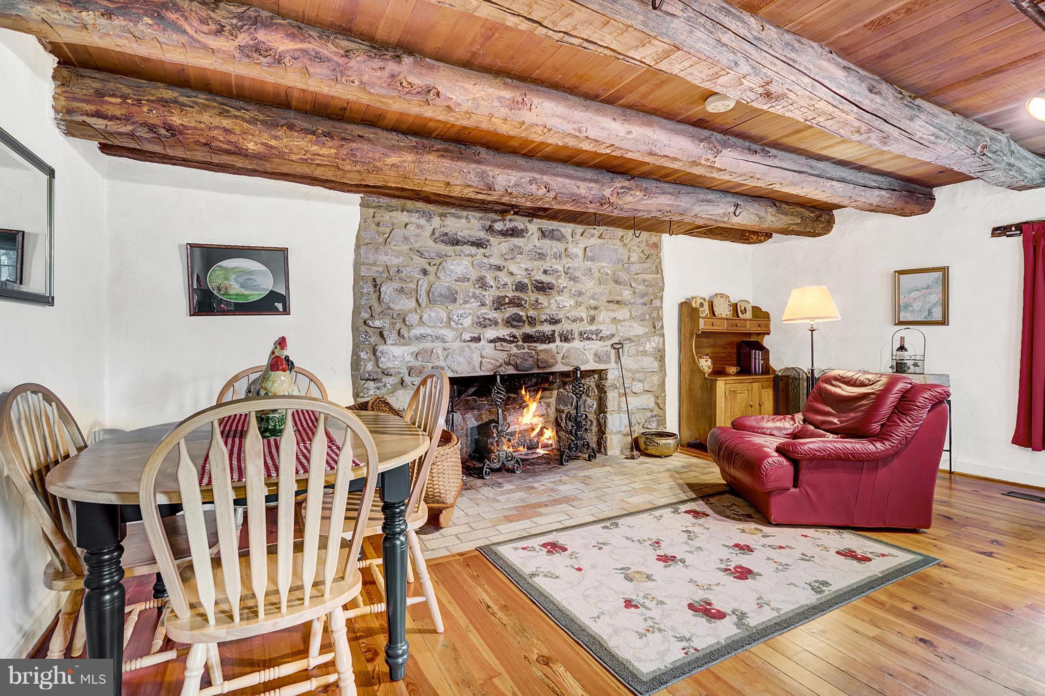 6252 Leeds Manor Road Hume, VA 22639 - Photo 24 of 30 Stone cottage kitchen