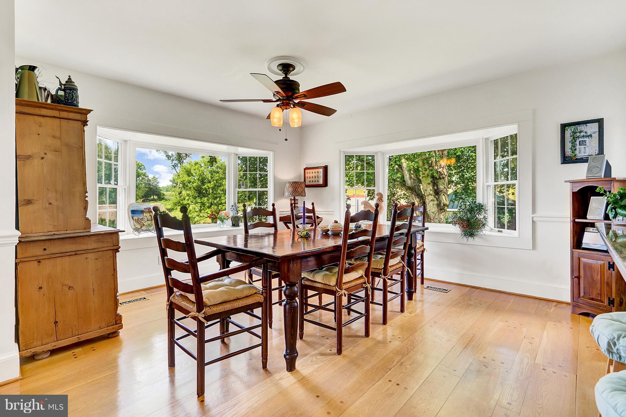 6252 Leeds Manor Road Hume, VA 22639 - Photo 8 of 30 Breakfast area