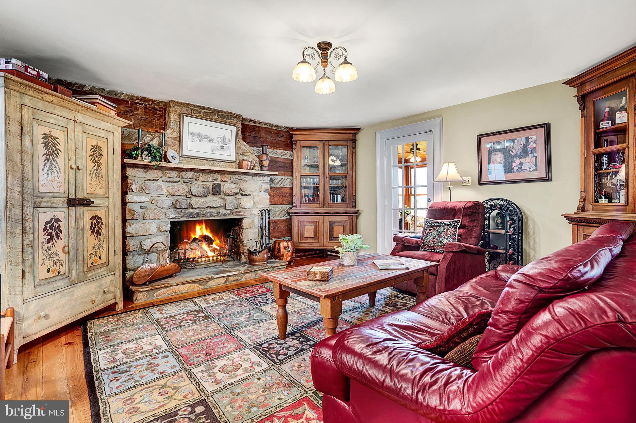 6252 Leeds Manor Road Hume, VA 22639 - Photo 9 of 30 Family Room