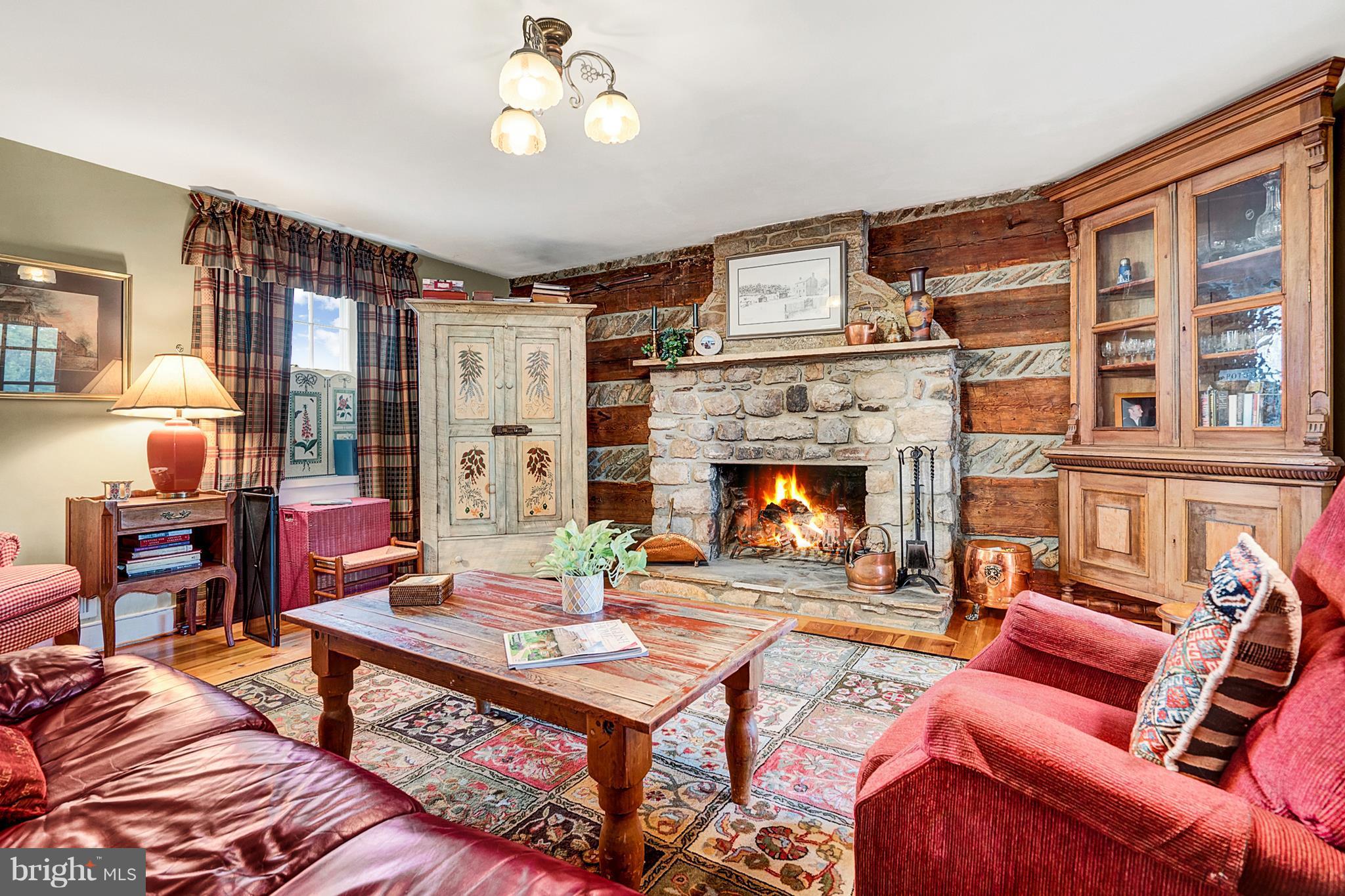 6252 Leeds Manor Road Hume, VA 22639 - Photo 10 of 30 Family Room