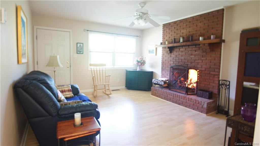 40 Williams Road Fletcher, NC 28732 - Photo 4 of 19 Gallery Image 4