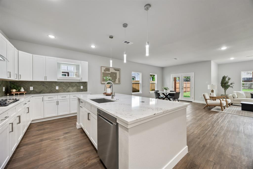 907 Elwood Road Irving, TX 75061 - Photo 15 of 32