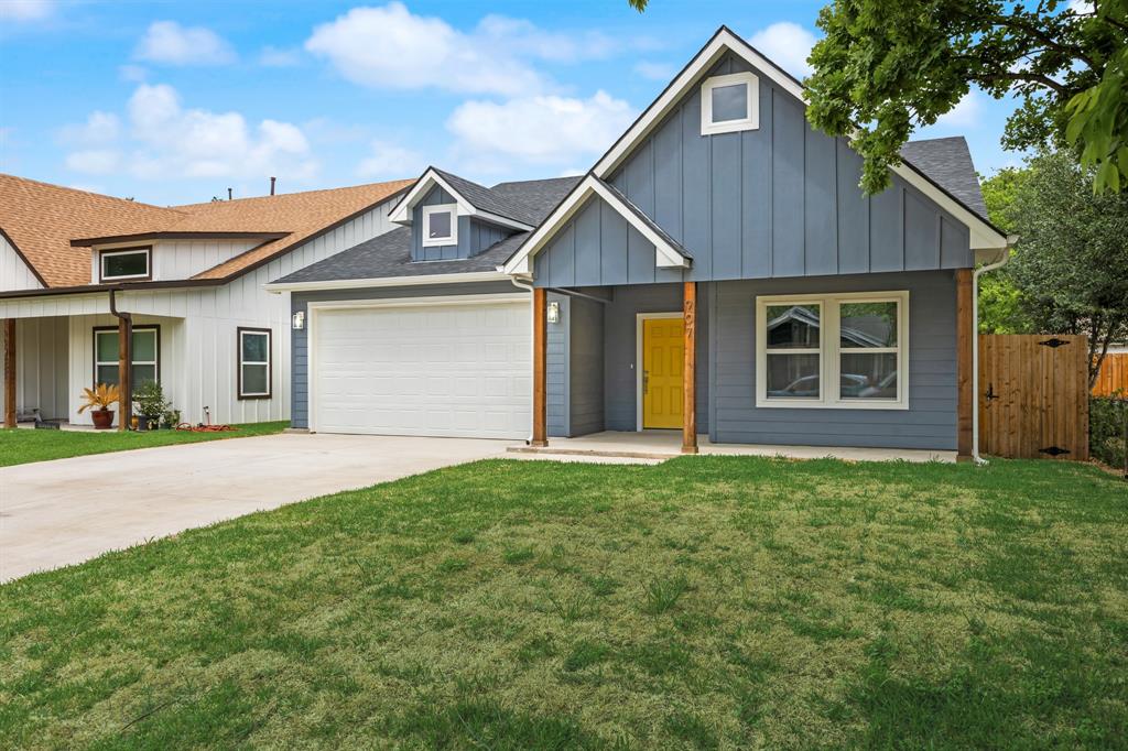 907 Elwood Road Irving, TX 75061 - Photo 2 of 32