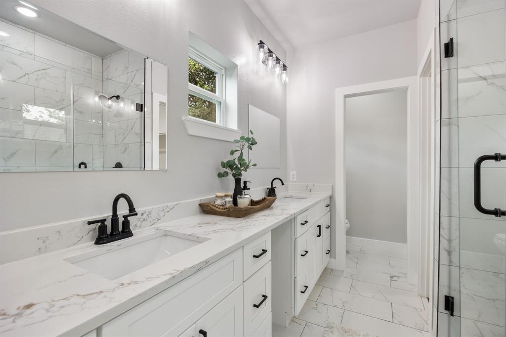 907 Elwood Road Irving, TX 75061 - Photo 22 of 32