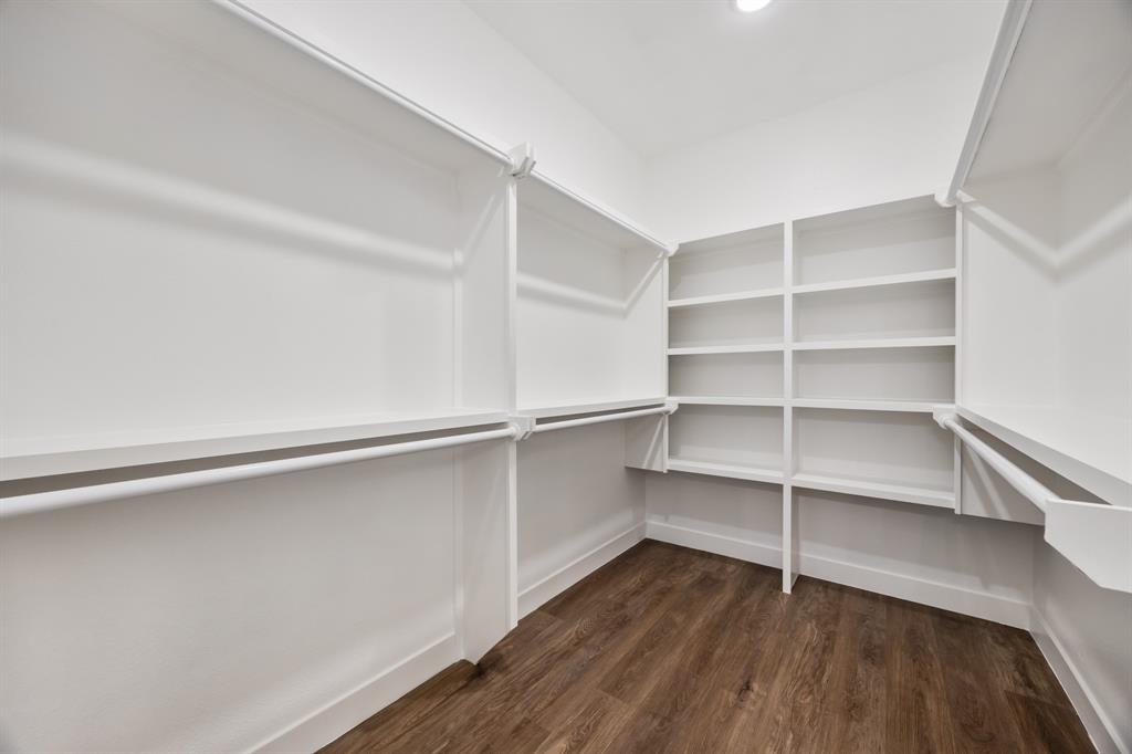 907 Elwood Road Irving, TX 75061 - Photo 23 of 32