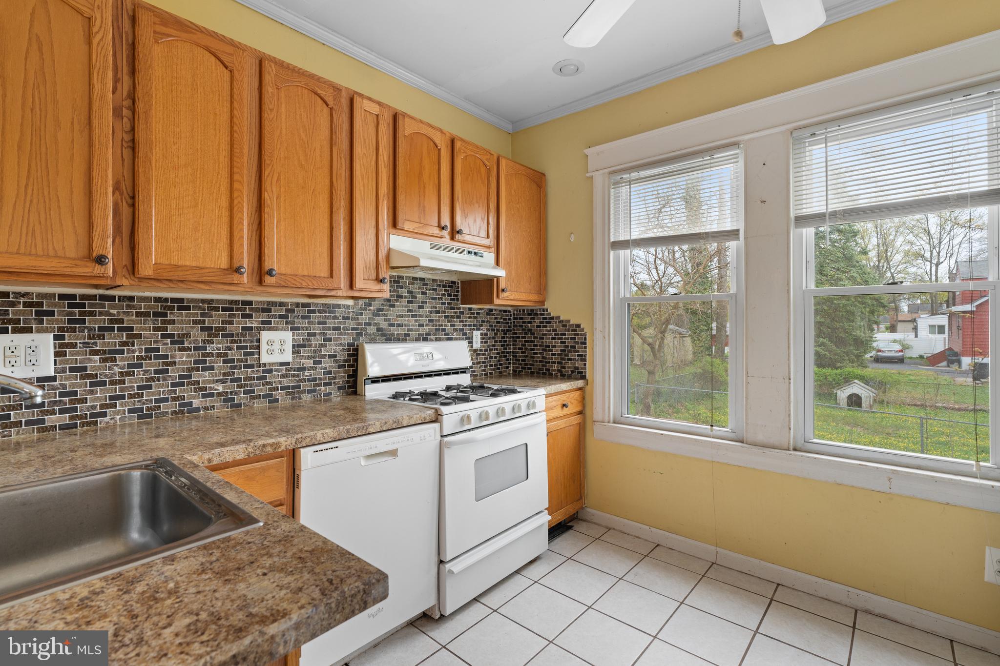 320 West Providence Road Aldan, PA 19018 - Photo 8 of 23 Gallery Image 8
