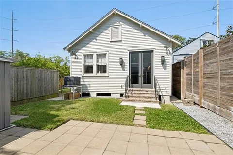 $940,000 | 425 Arabella Street, New Orleans, LA 70115