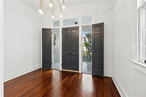 $940,000 | 425 Arabella Street, New Orleans, LA 70115