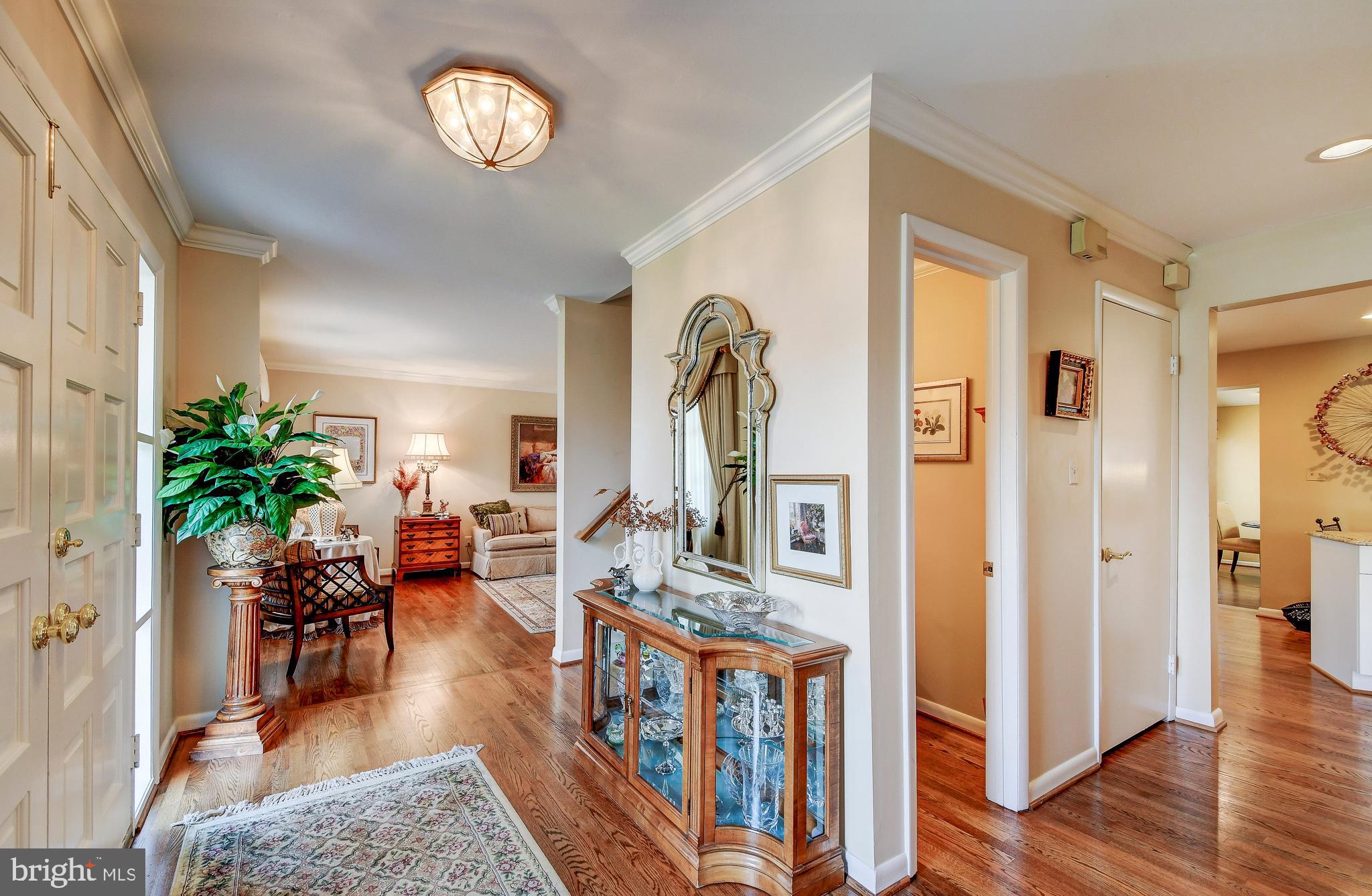 7202 Denberg Road Baltimore, MD 21209 - Photo 4 of 32 FOYER WITH DOUBLE DOOR ENTRY