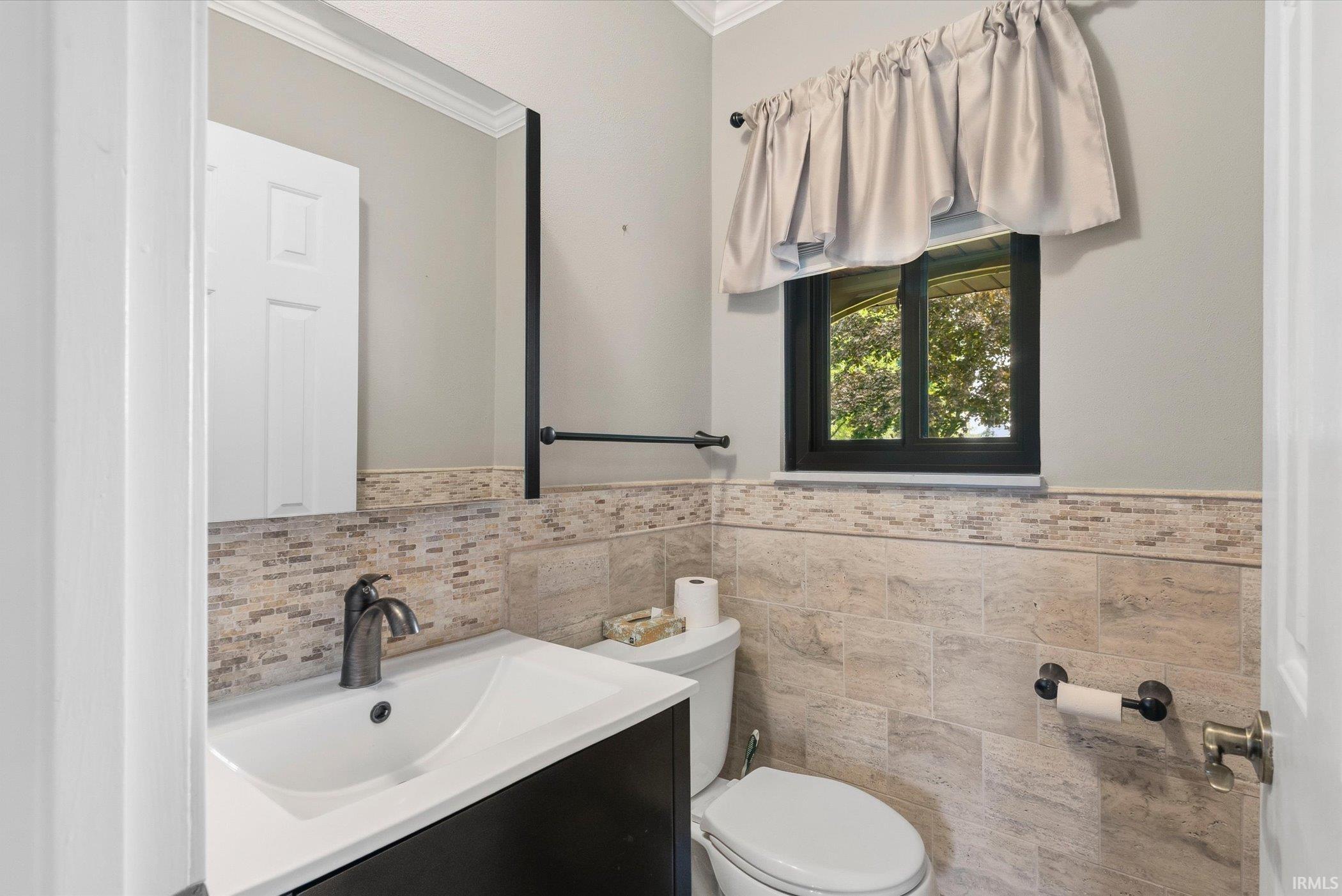 5465 North Feather Valley Road Fremont, IN 46737 - Photo 7 of 45 Gallery Image 7