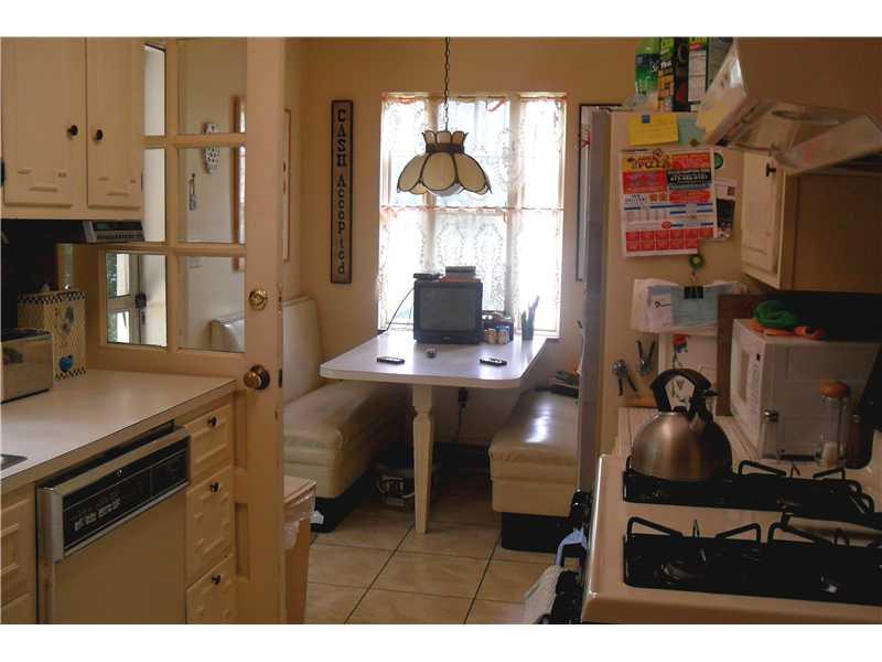 155 Ridgewood Road Pittsburgh, PA 15237 - Photo 2 of 8 Kitchen.