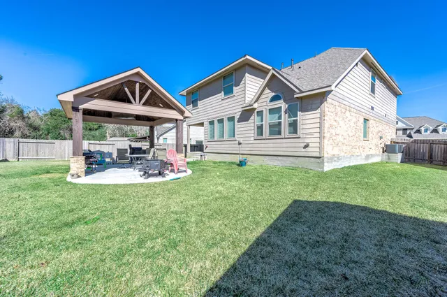 front view of house with a yard