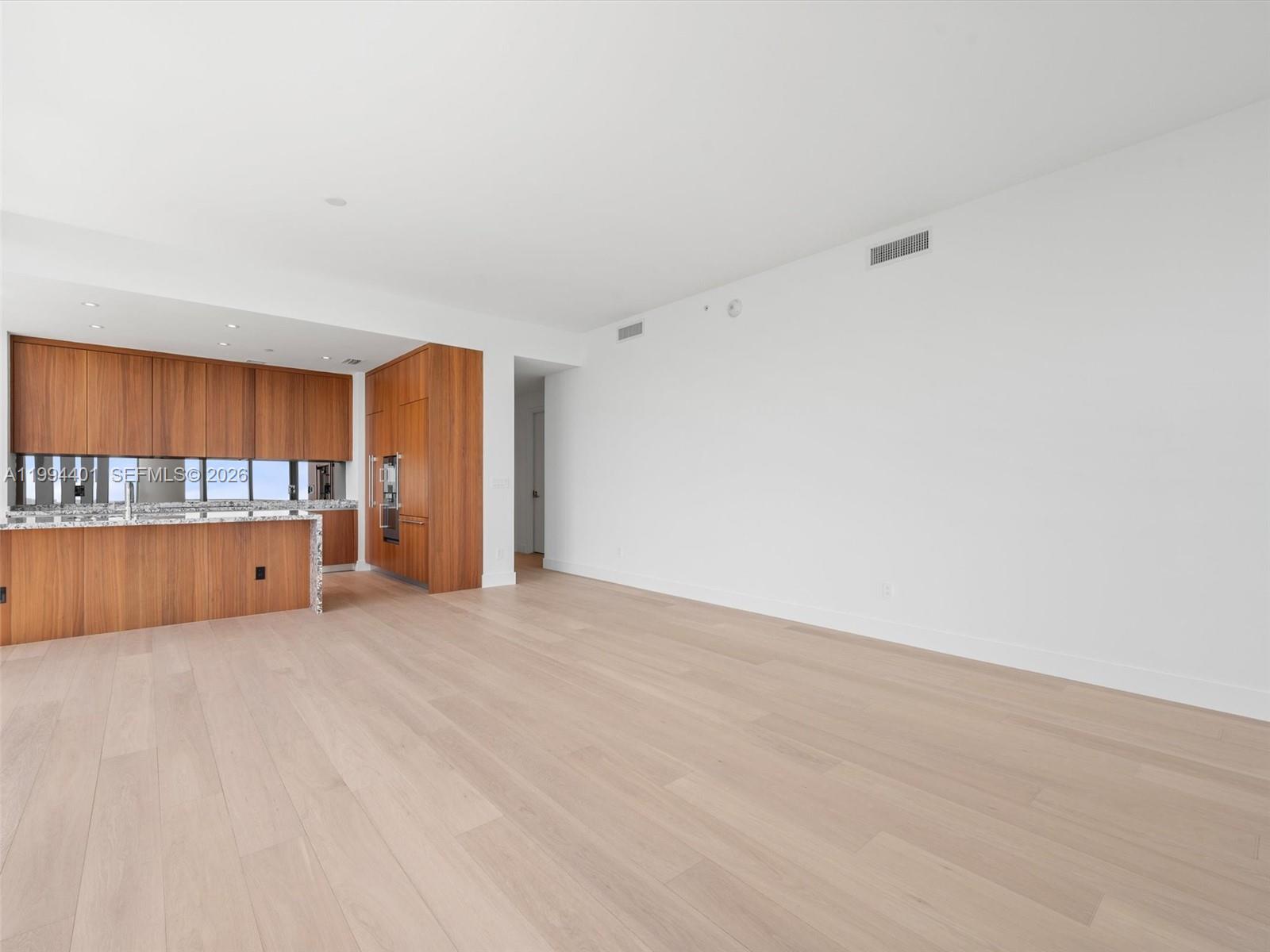 175 Southeast 25th Road, Unit 502 Miami, FL 33129 - Photo 10 of 32