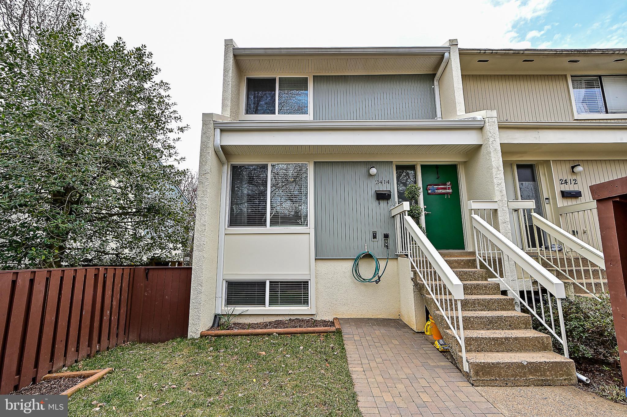 2414 Southgate Square Reston, VA 20191 - Photo 2 of 48