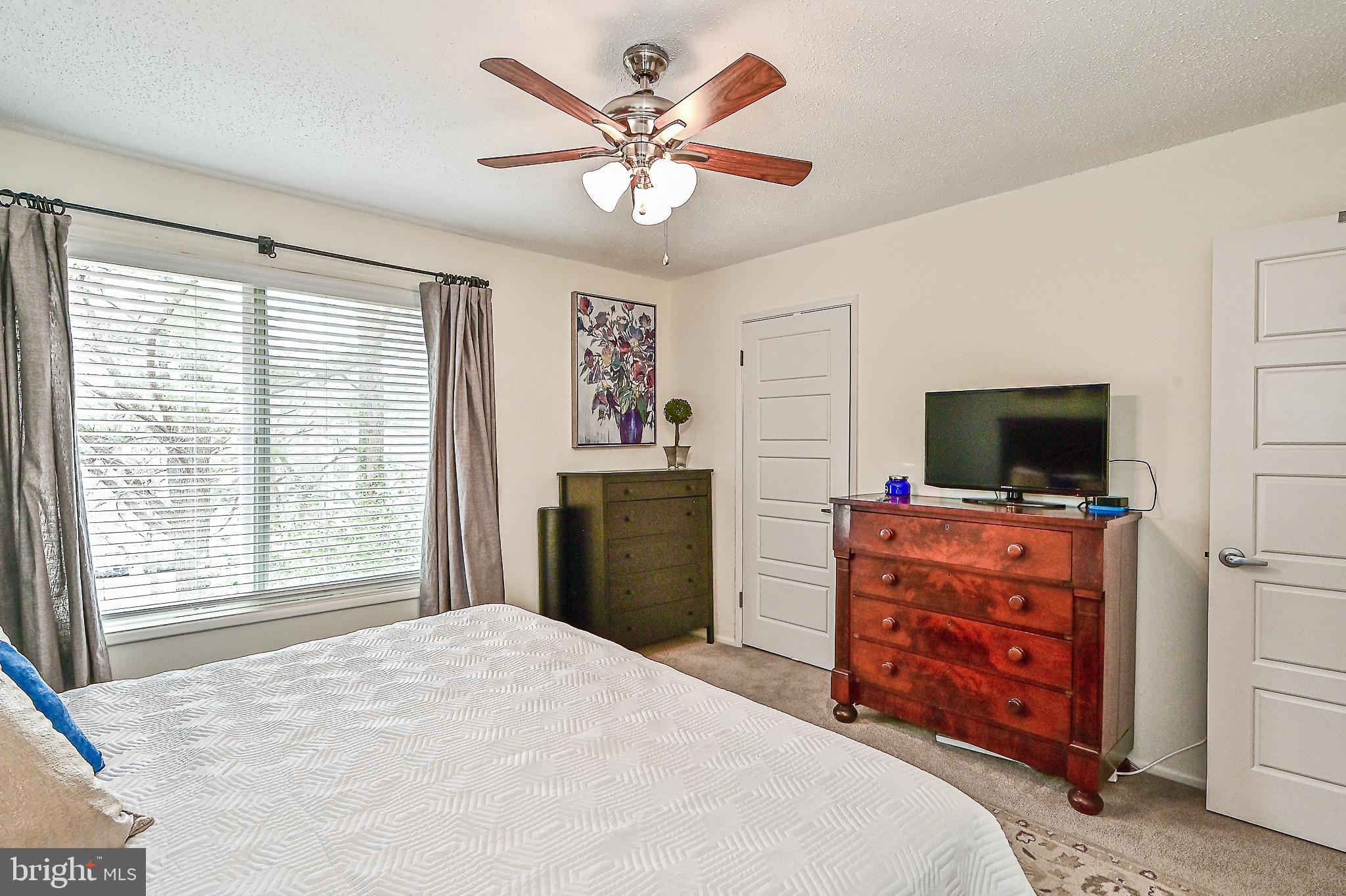 2414 Southgate Square Reston, VA 20191 - Photo 23 of 48