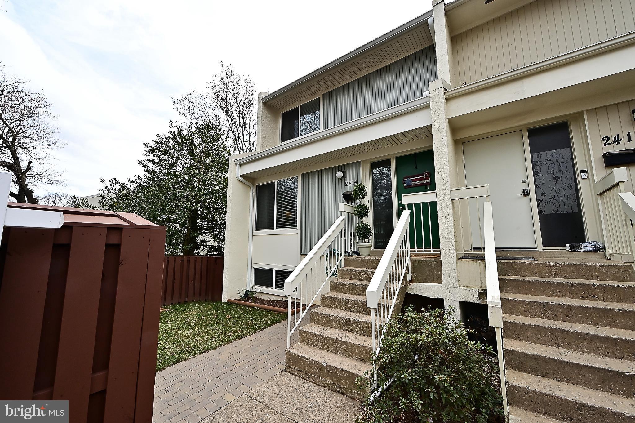 2414 Southgate Square Reston, VA 20191 - Photo 4 of 48