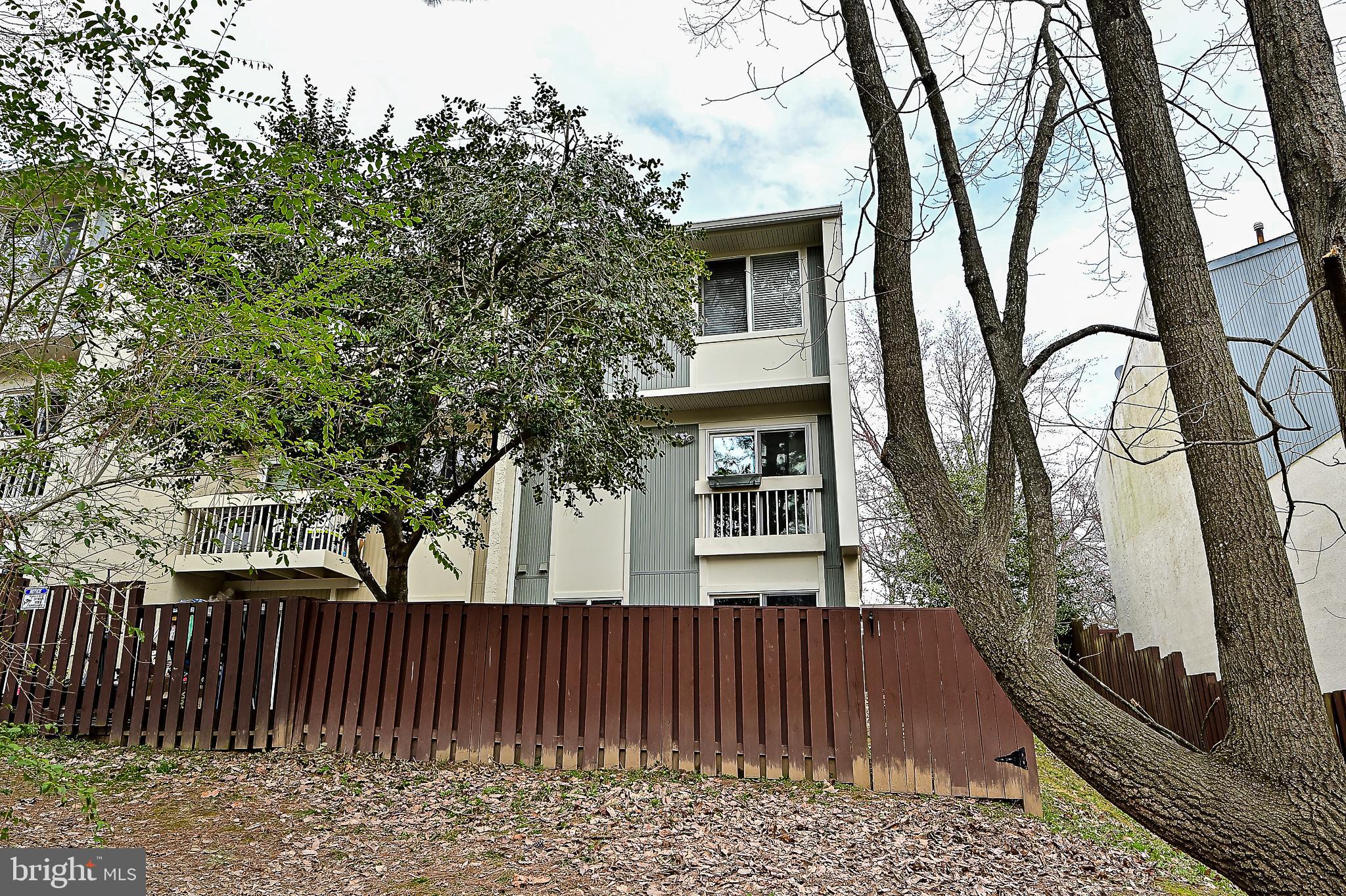 2414 Southgate Square Reston, VA 20191 - Photo 45 of 48