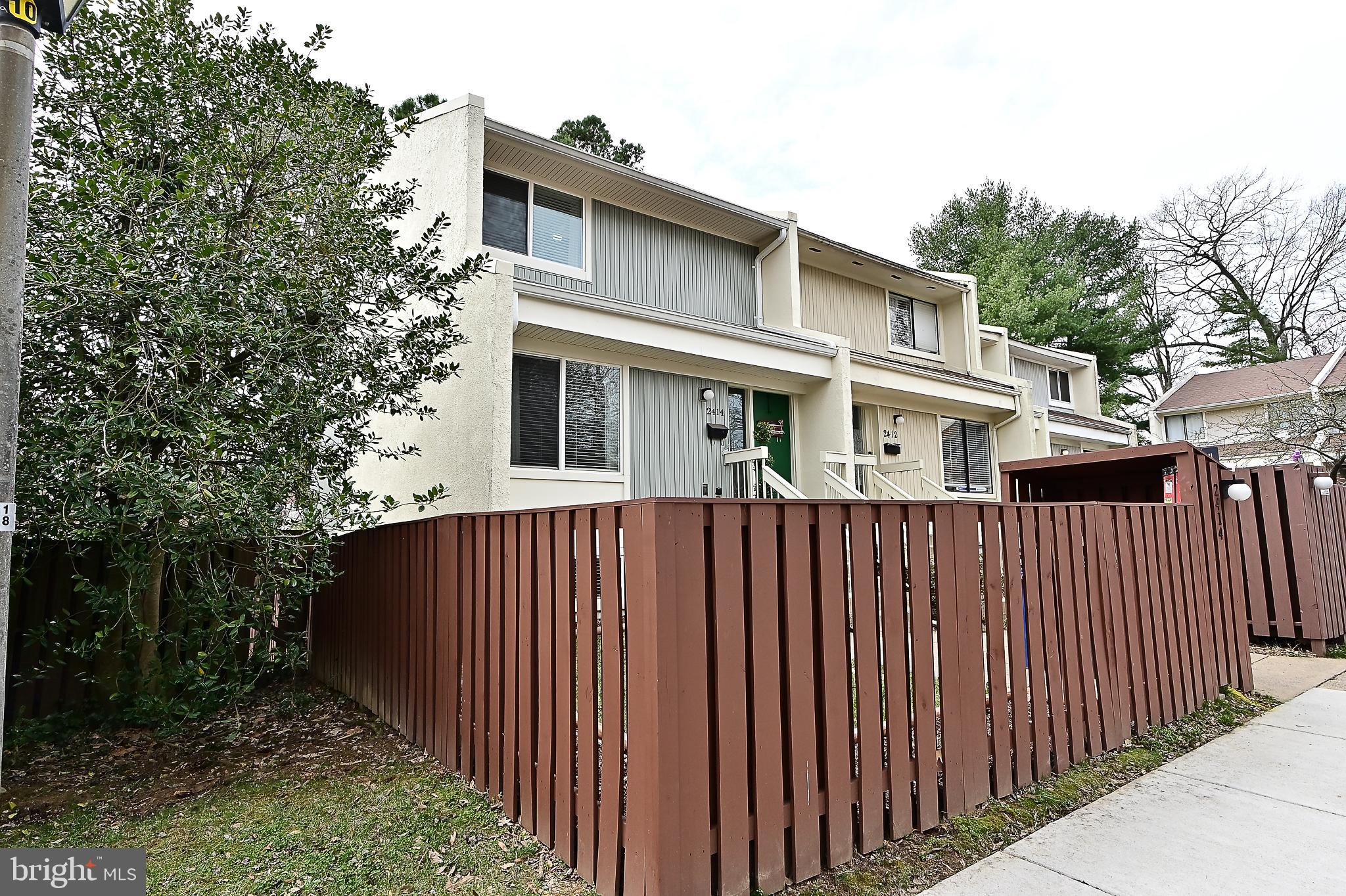 2414 Southgate Square Reston, VA 20191 - Photo 6 of 48
