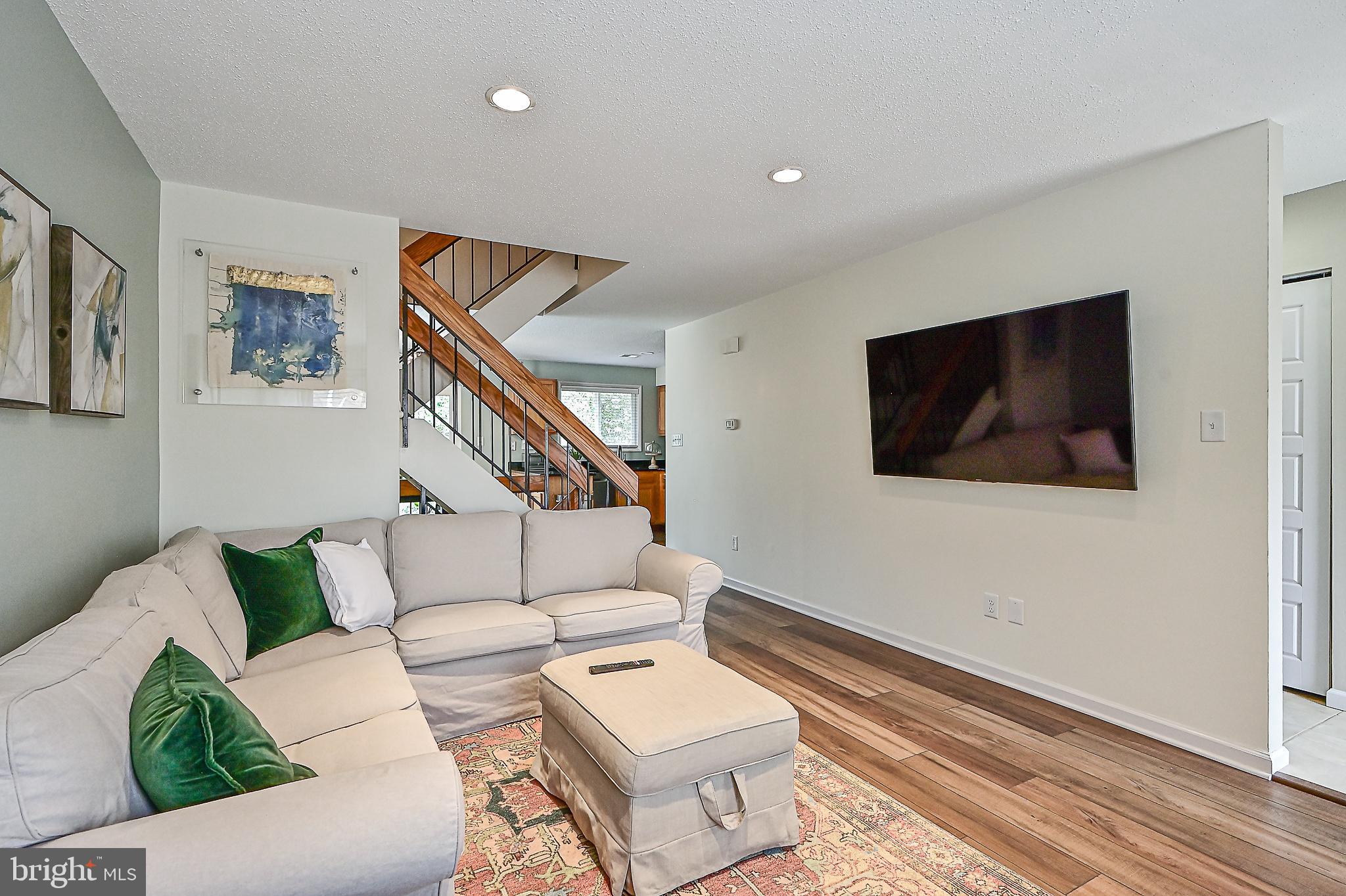 2414 Southgate Square Reston, VA 20191 - Photo 9 of 48