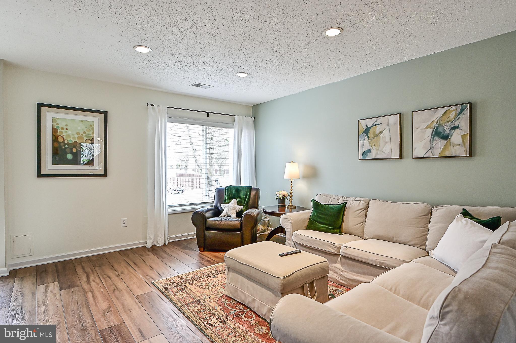 2414 Southgate Square Reston, VA 20191 - Photo 10 of 48