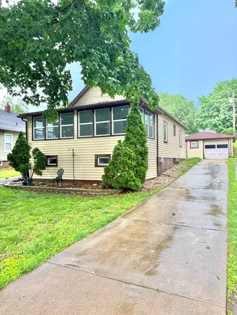 $160,000 | 406 East St Paul Street, Spring Valley, IL 61362