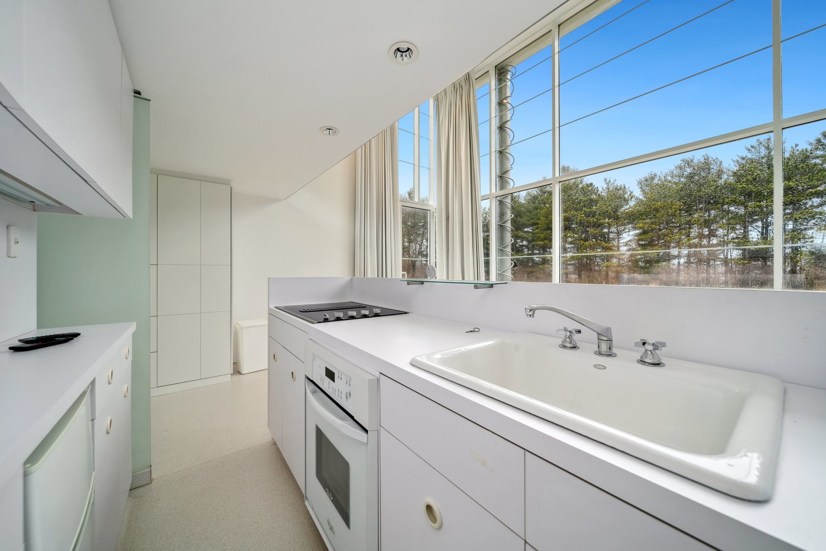 18303 Lincoln Road Harvard, IL 60033 - Photo 14 of 35 a bathroom with a sink and a bathtub