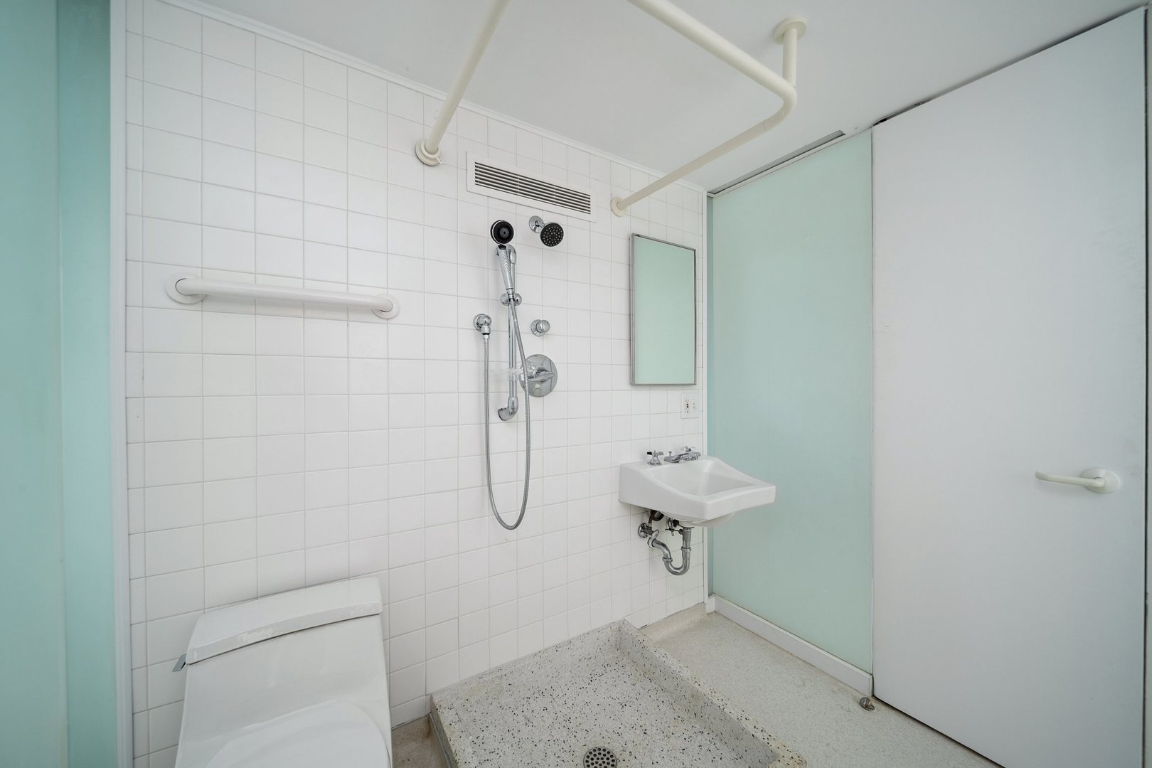 18303 Lincoln Road Harvard, IL 60033 - Photo 24 of 35 a bathroom with a shower