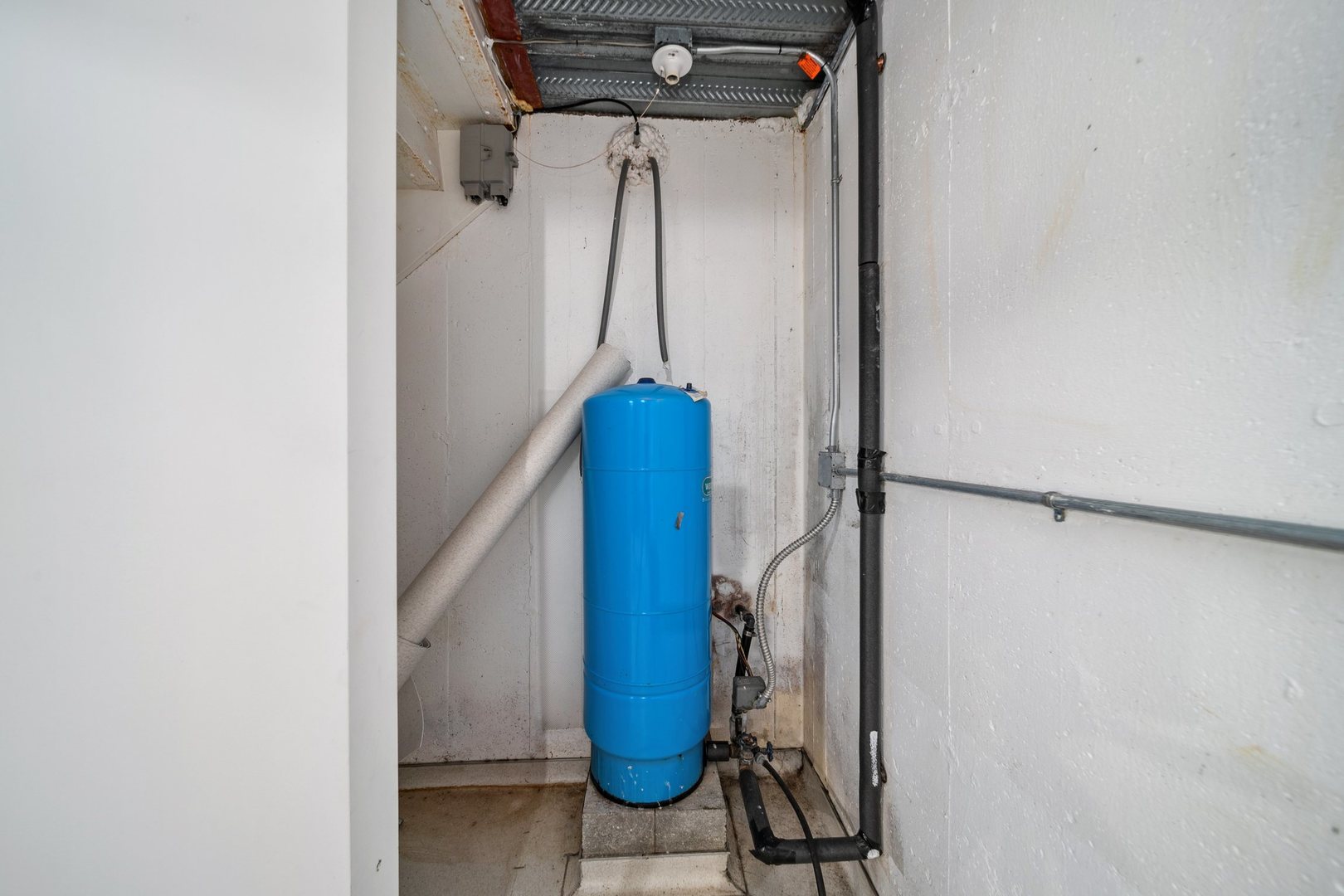 18303 Lincoln Road Harvard, IL 60033 - Photo 29 of 35 a view of entryway