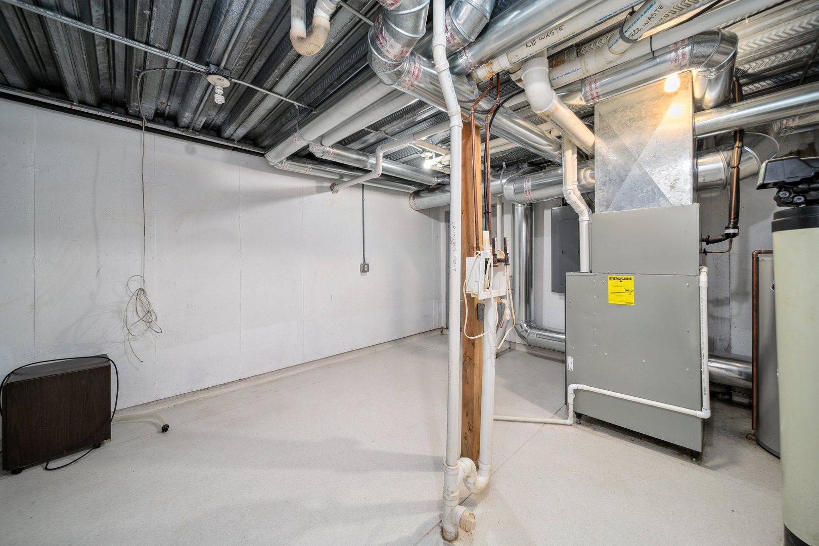 18303 Lincoln Road Harvard, IL 60033 - Photo 31 of 35 a view of an empty room