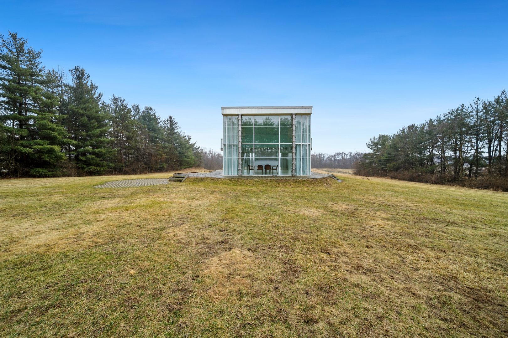 18303 Lincoln Road Harvard, IL 60033 - Photo 35 of 35 a view of a large garden with plants and large trees