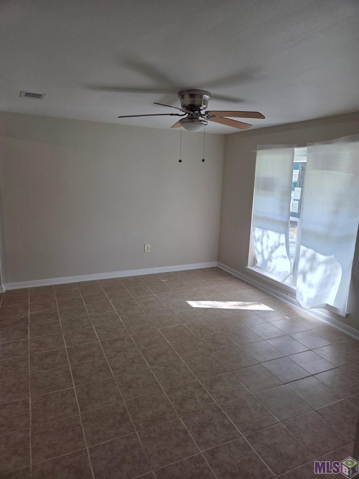 5723 Hartford Avenue Baton Rouge, LA 70812 - Photo 5 of 6