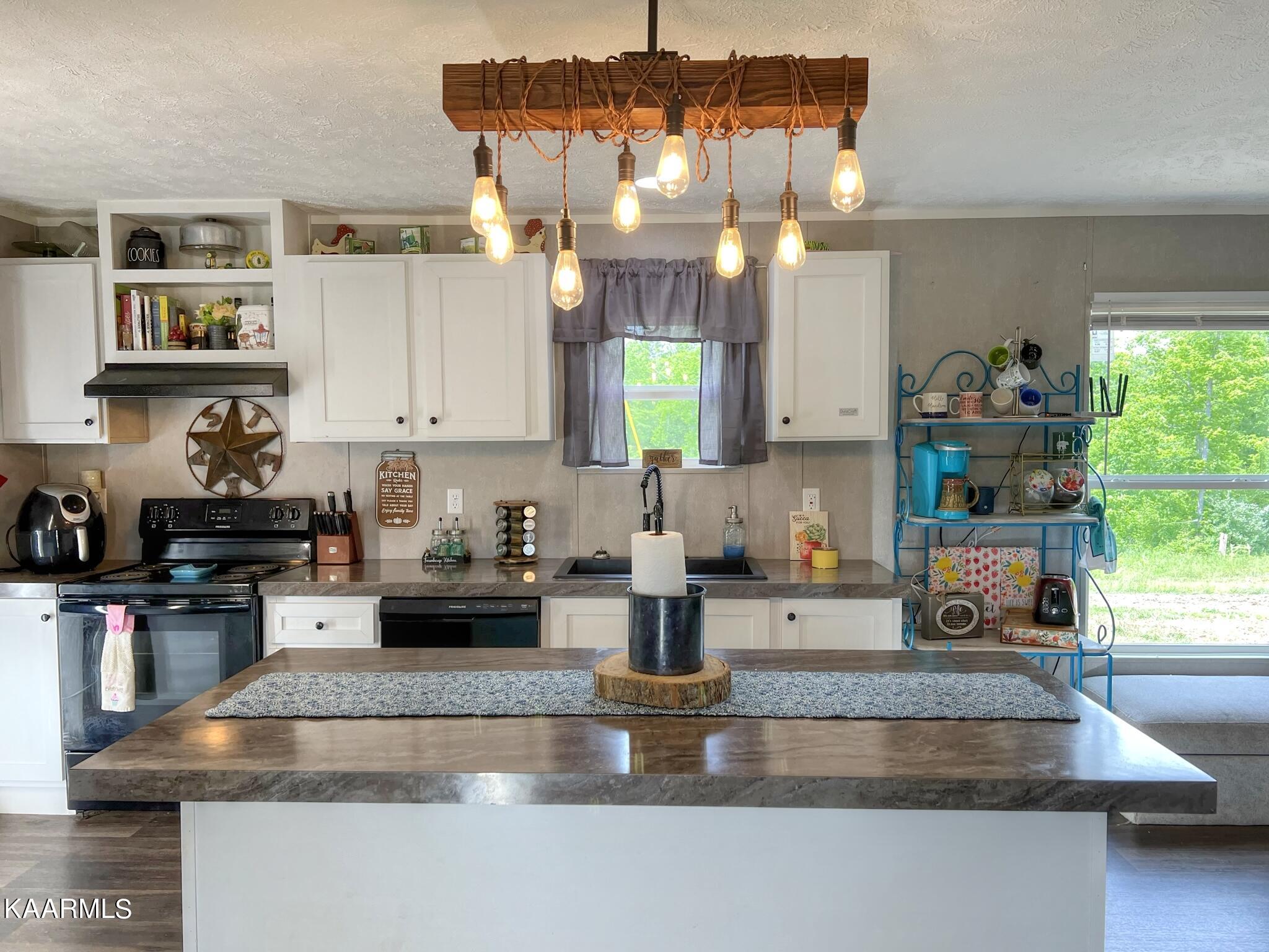 2048 Cedar Fork Road Tazewell, TN 37879 - Photo 14 of 30 Kitchen