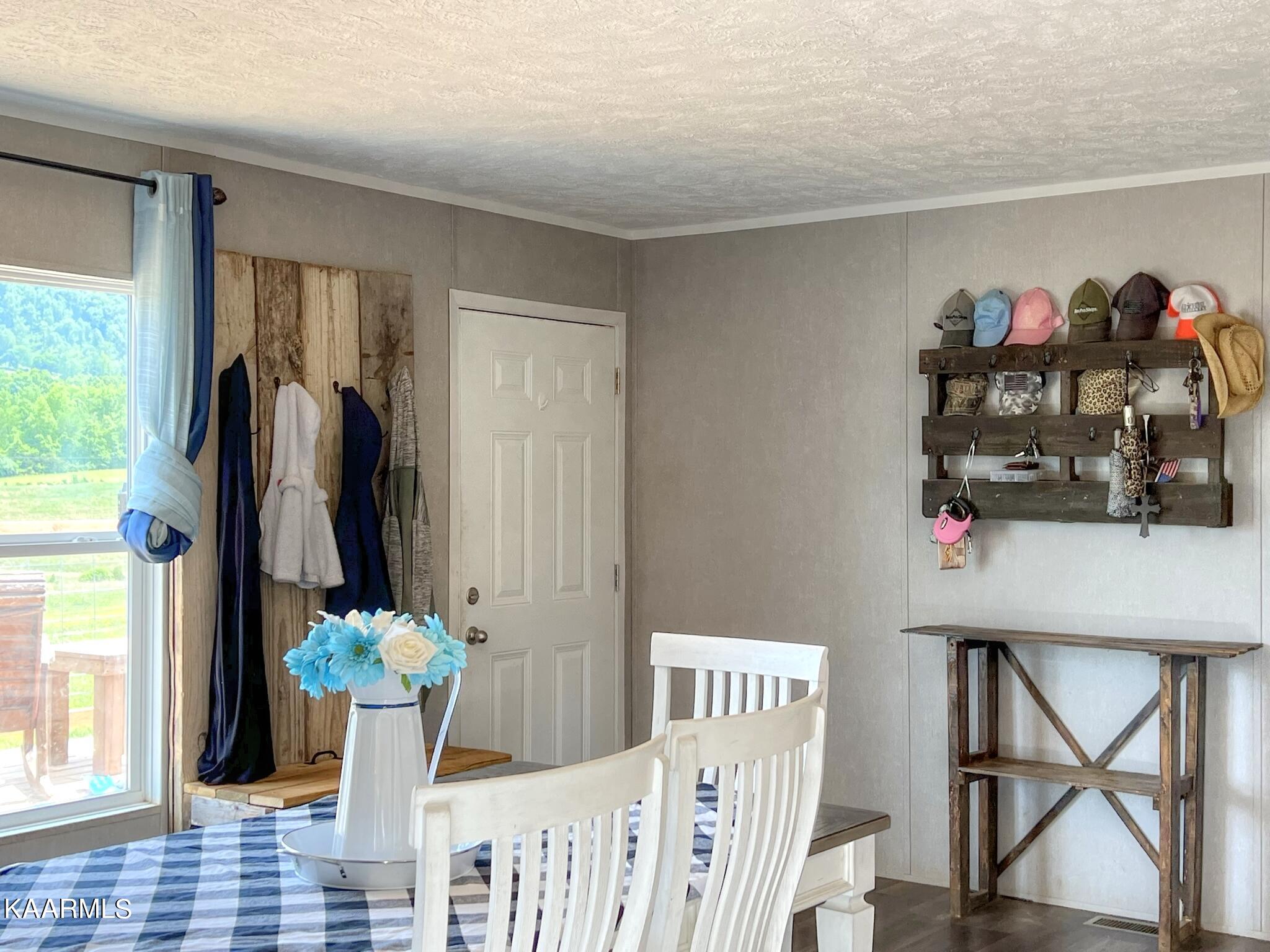 2048 Cedar Fork Road Tazewell, TN 37879 - Photo 16 of 30 Dining room
